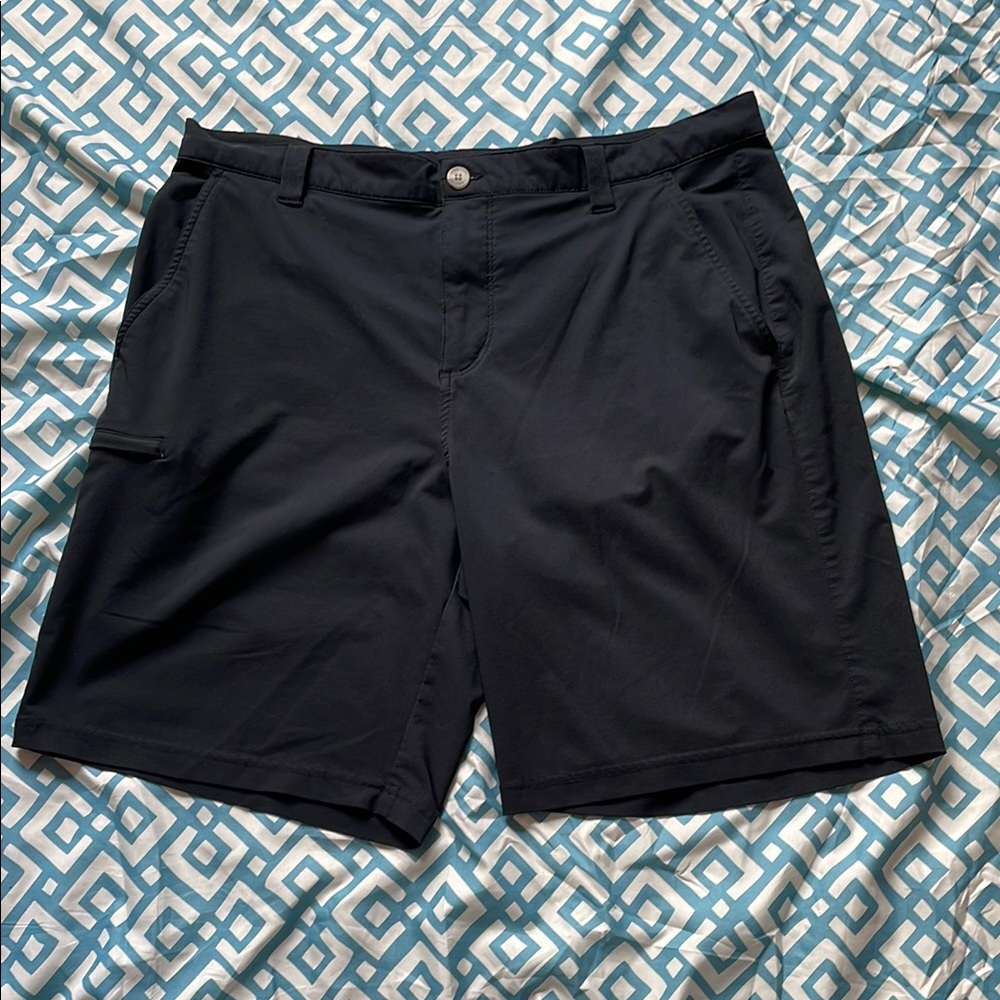 Columbia Black Flat Front Shorts Lightweight Casual